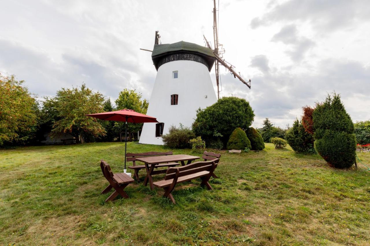 Windmill vacation home in Ledzin near Baltic Sea Niechorze Esterno foto