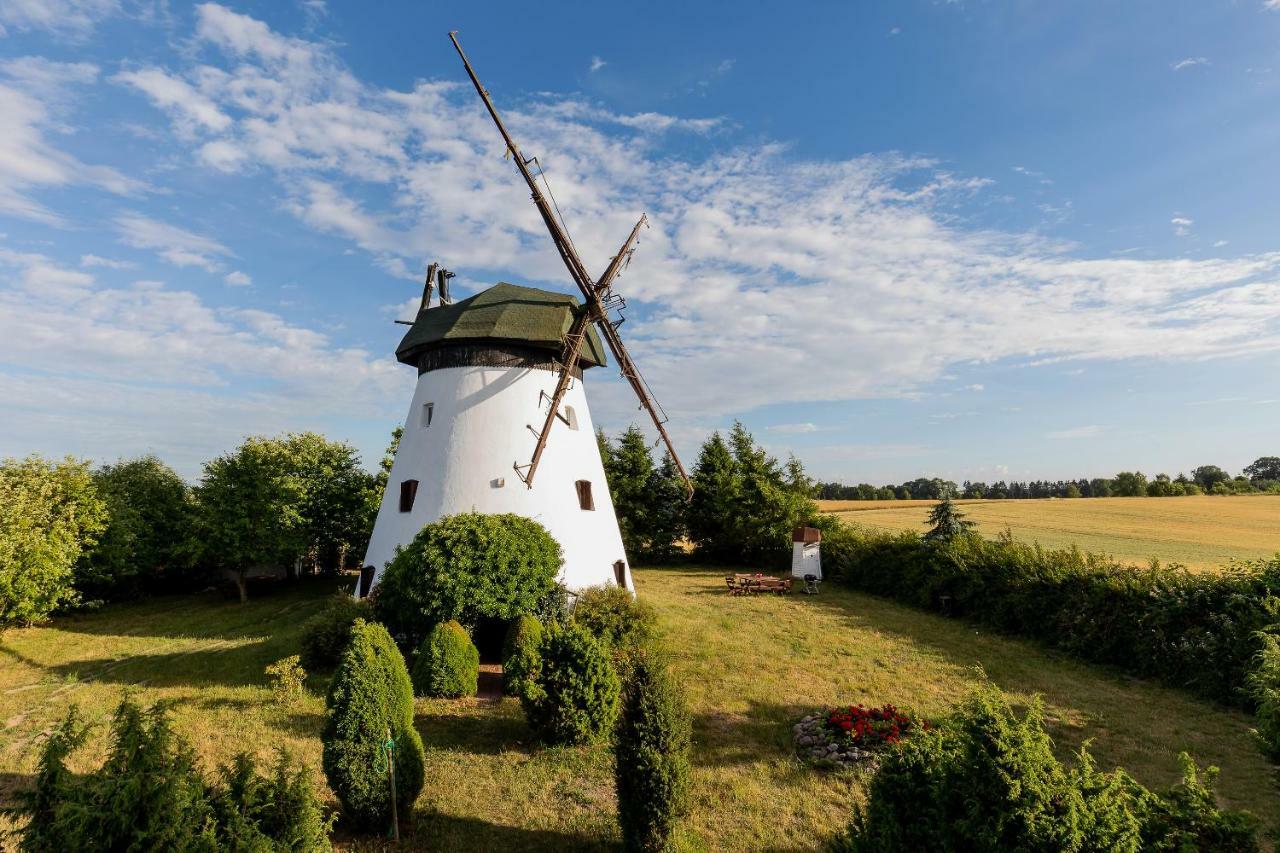 Windmill vacation home in Ledzin near Baltic Sea Niechorze Esterno foto
